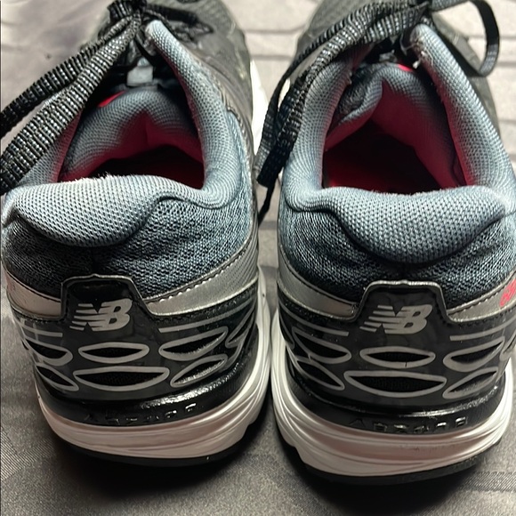 New Balance Black and Gray Sneakers - Picture 2 of 4